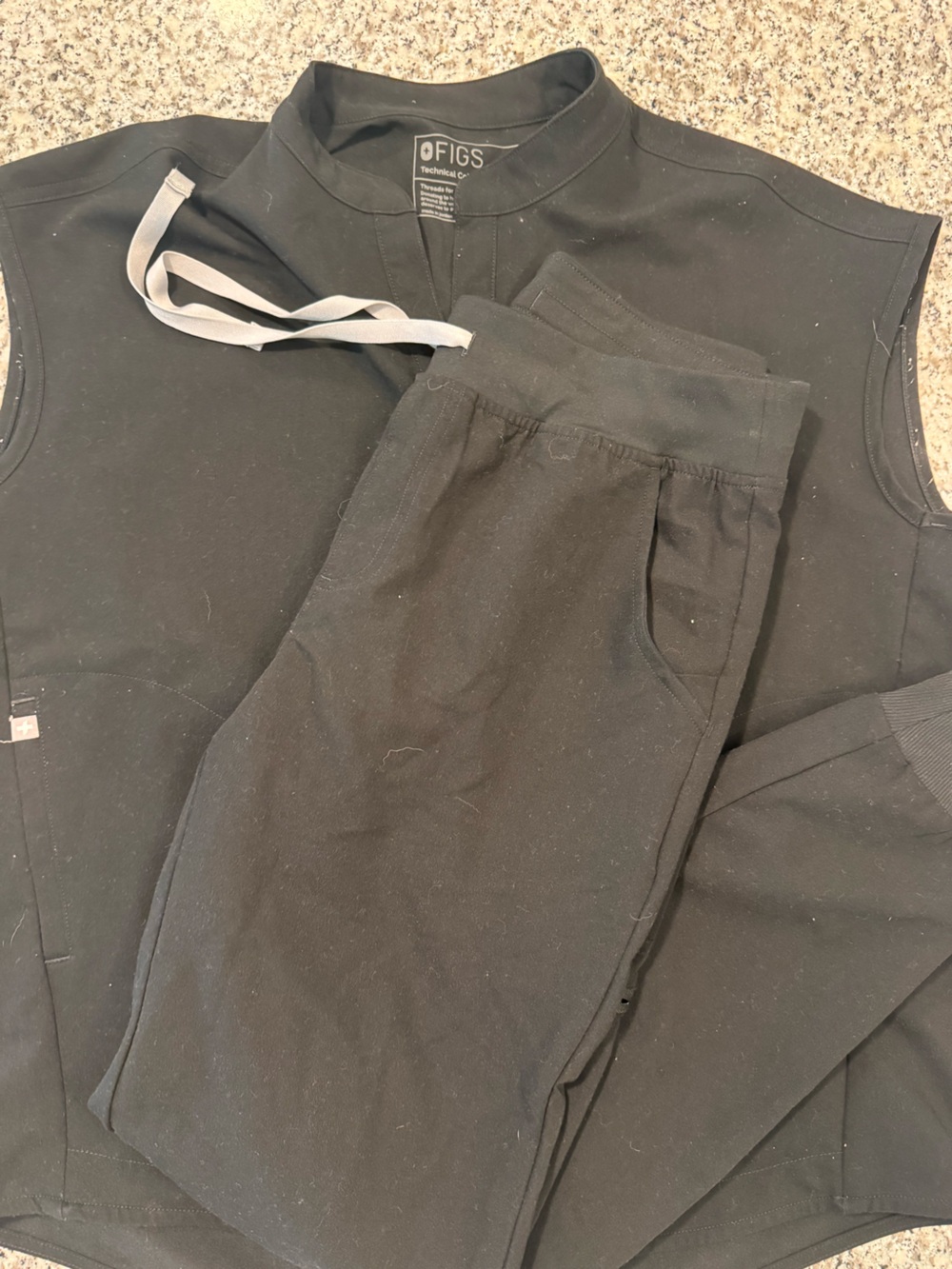 FIGS Black Scrub set